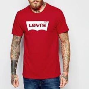 🦩 LEVIS Red Logo T-Shirt (🦩2 for $25 )